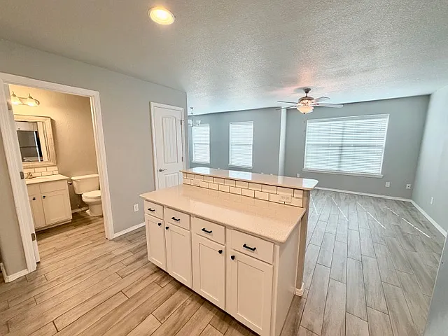 287 S Breakwater Ln — Photo 7