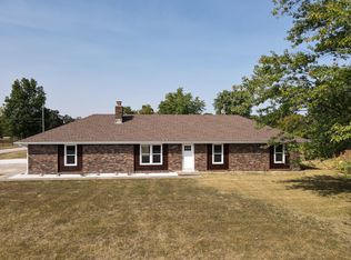 1319 E 430th Rd, Bolivar, MO 65613
