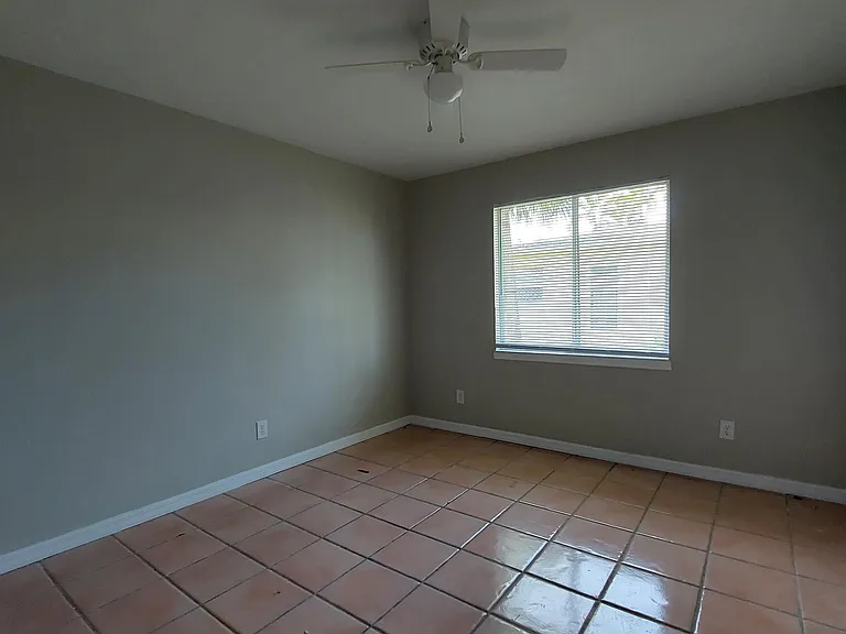 11341 Linda Loma Dr — Photo 16