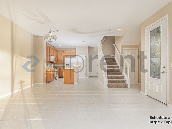 4th image of 10316 Fallsgrove St