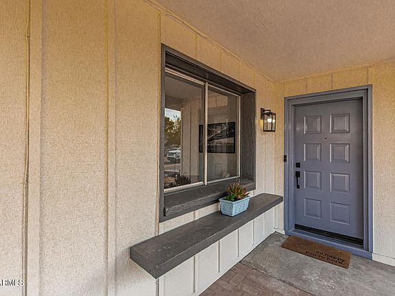 3rd image of 2041 E Harvard Dr