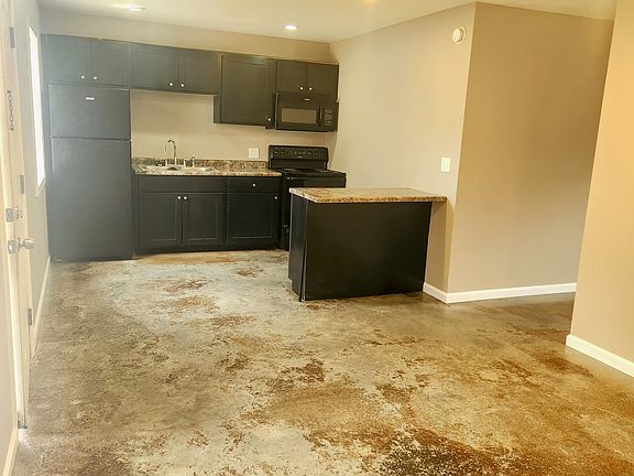3rd image of 148 Ellis Ln