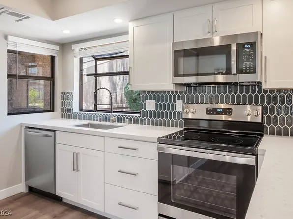 1618 Marathon Dr, Las Vegas, NV 89108