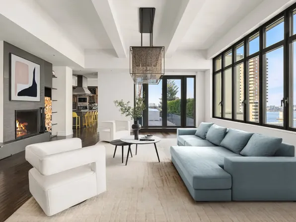 143 Reade Street image 1 of 29