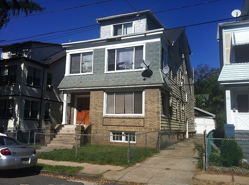 Building Photo 4