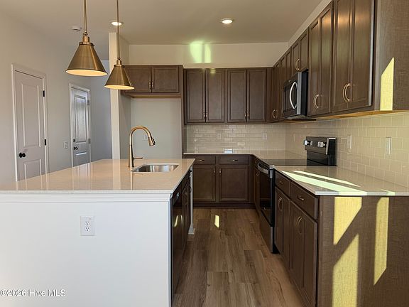 4th image of 811 Cold Creek Road #250