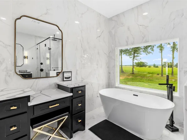 7 Silver Spur Dr, Mount Pleasant, TX 75455