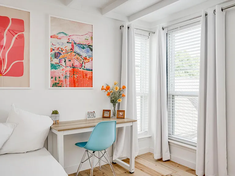 1000 W 26th St #208 — Photo 5