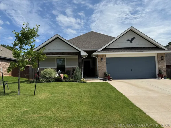 903 Dahlia Ln, Noble, OK 73068