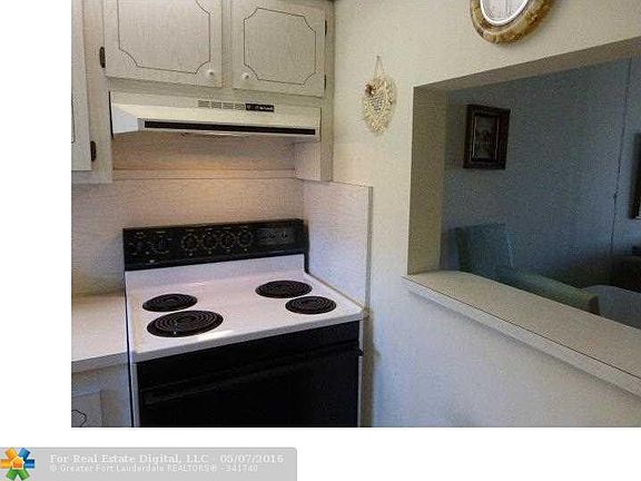 5th image of 9460 Sunrise Lakes Blvd APT 206