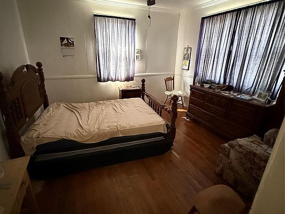 5th image of 2355 Myrtle Ave