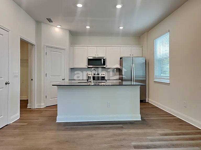 2644 Sunrise Landing Loop — Photo 3