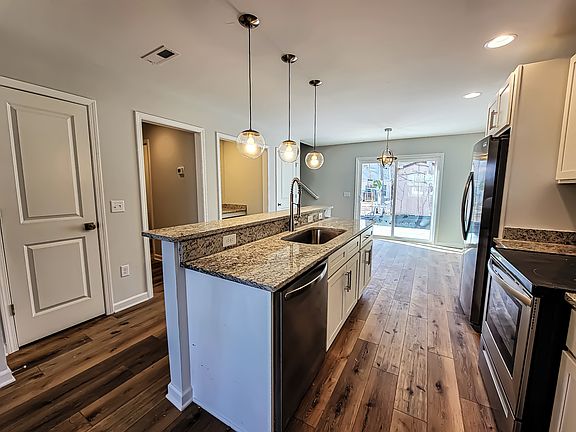 3rd image of 306 Graydon St Lot 23