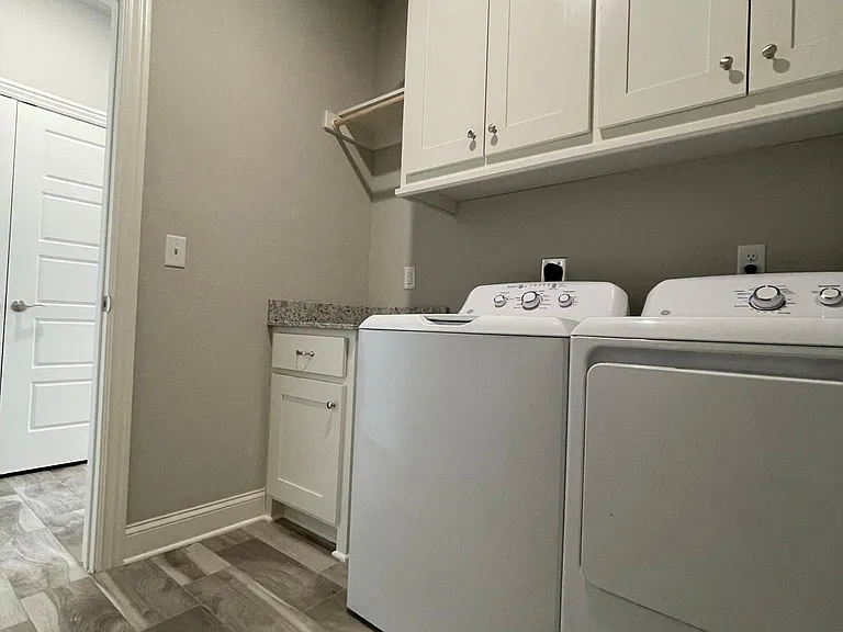421 Linda Ln — Photo 27