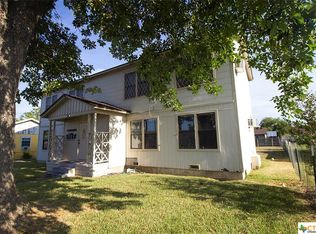 1806 Woodlawn St #4, Victoria, TX 77901