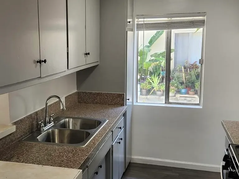 7332 Variel Ave #14 — Photo 5