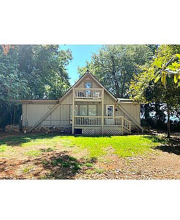 4th image of 1933 Marina Rd