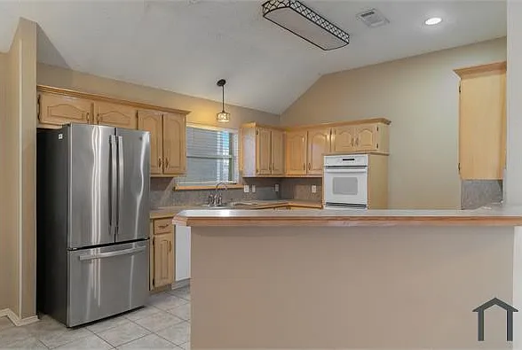 1620 Mercury Pl — Photo 16
