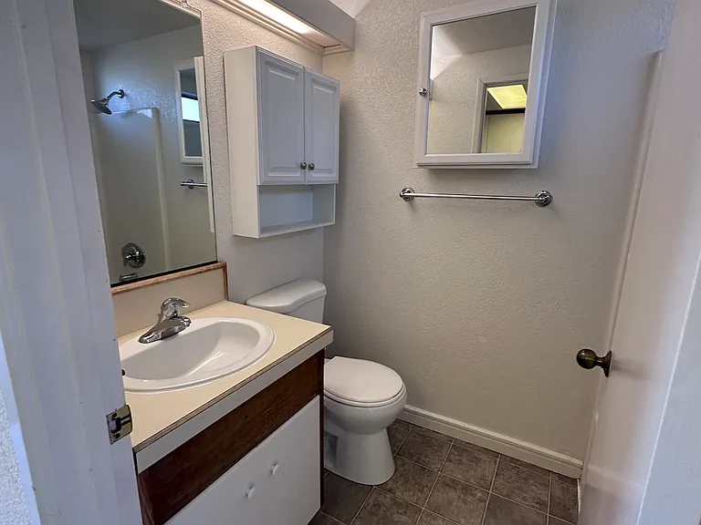 437 Kentucky St #H — Photo 16