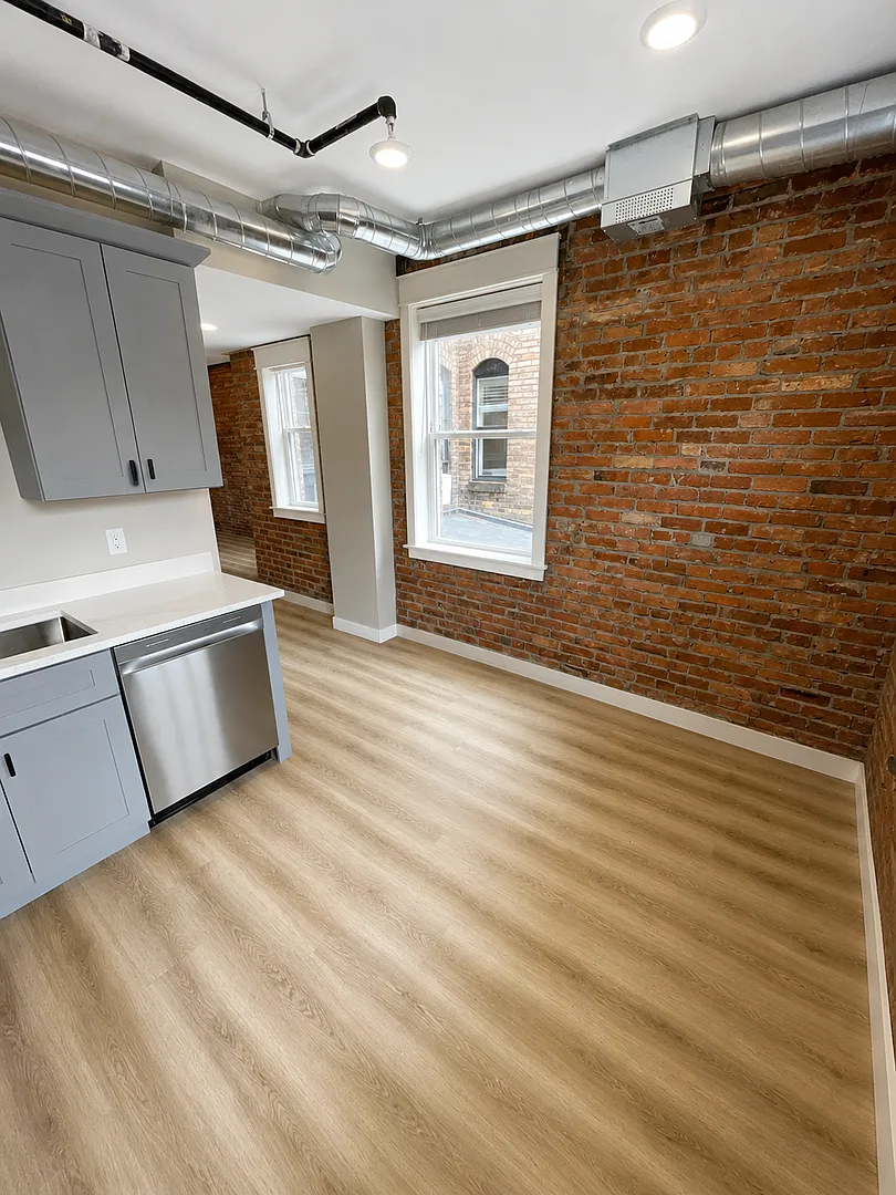 Brewery Creek Terrace — Photo 4