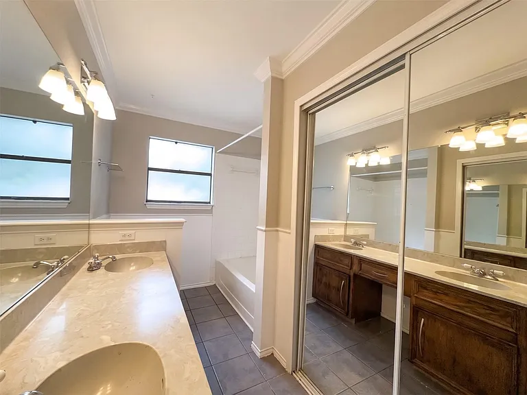 13004 Campos Dr — Photo 23
