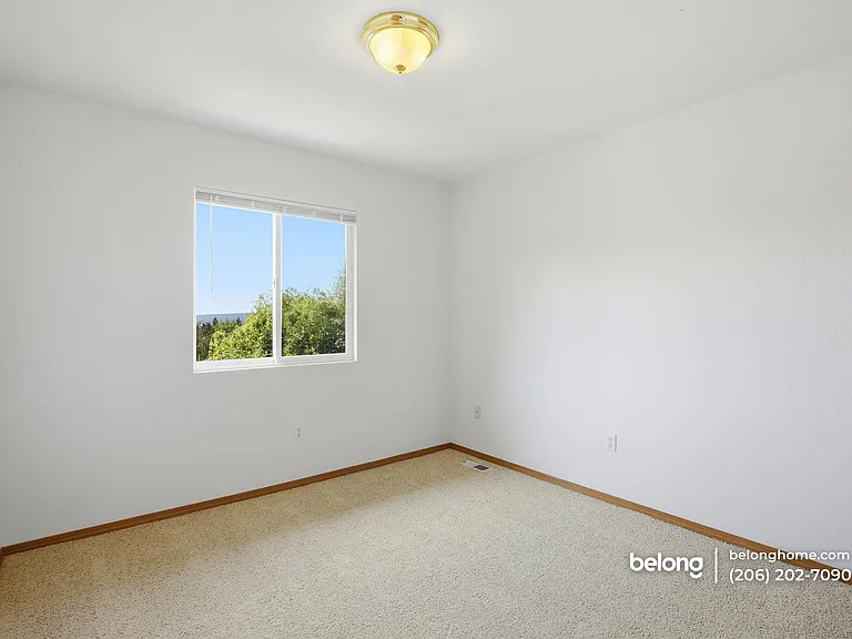 4814 72nd Dr NE — Photo 8