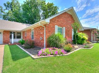 2121 Fremont Dr, The Village, OK 73120