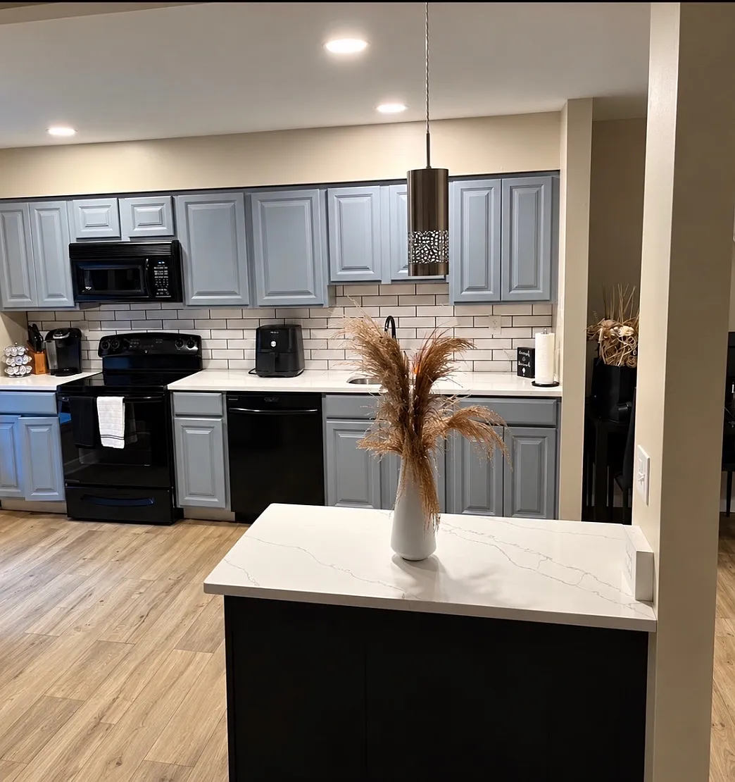 2 bed, 1292 sqft, $2,400 — Photo 4