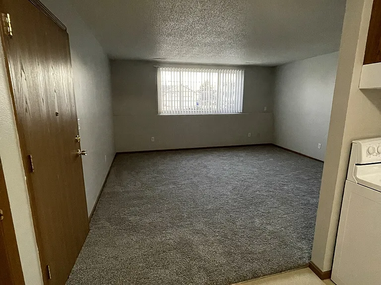 116 Lincoln Ave #4 — Photo 4