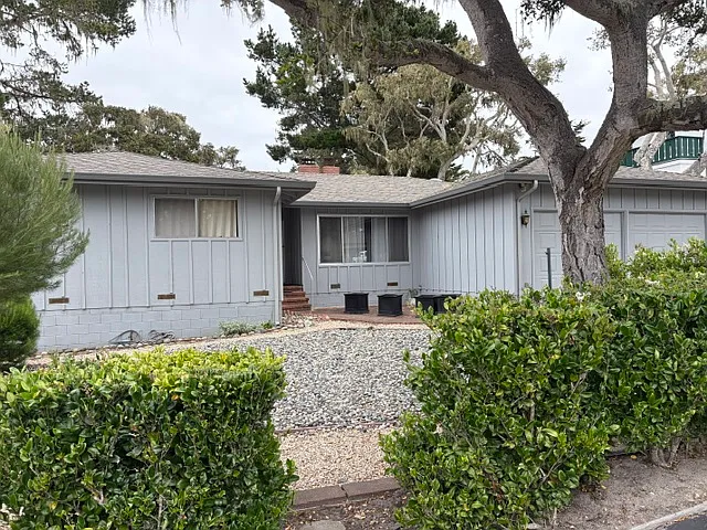 1059 Mission Rd