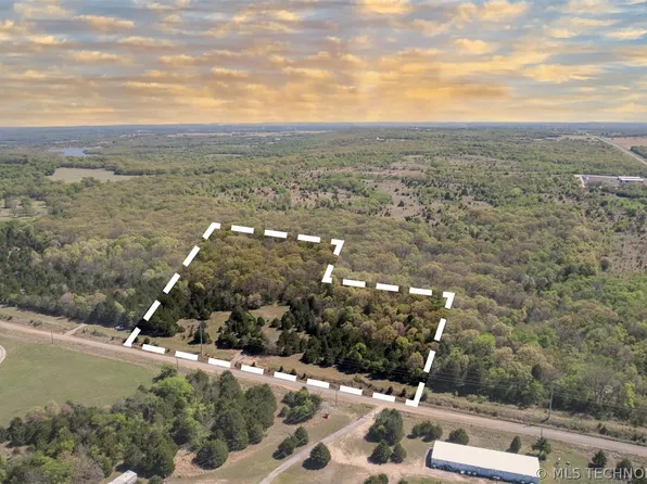 2 E 1180th Rd, Okemah, OK 74859