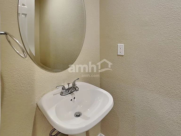 8350 Fort Hallock Ave — Photo 12