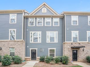 1309 Queen Lyon Ct, Charlotte, NC 28205
