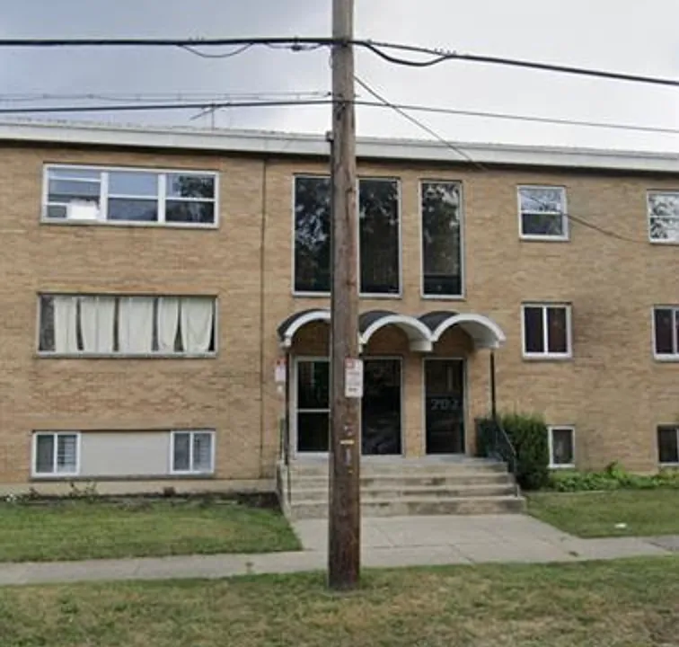 604 W Grand Ave #9