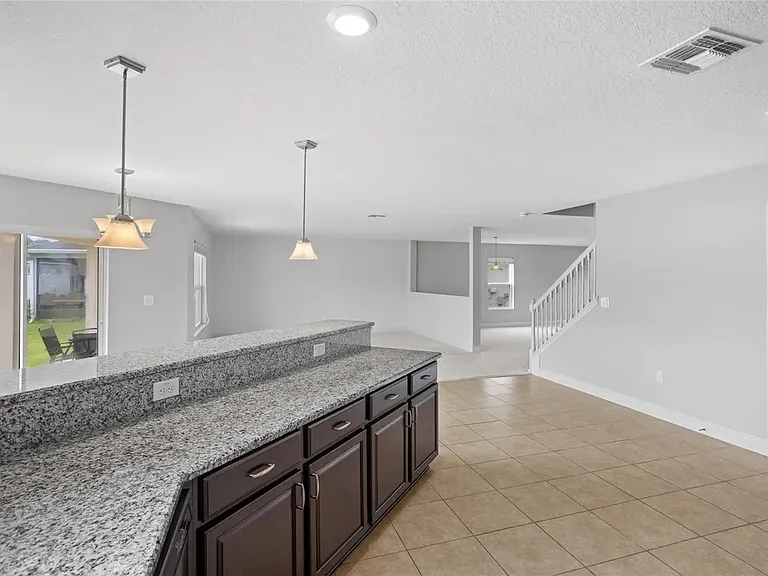 1516 Angler Ave — Photo 4