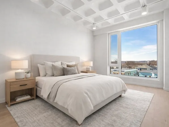 125 Lowell St #503, Somerville, MA 02143