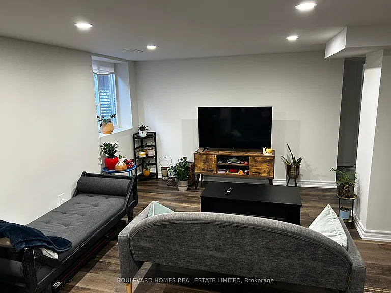 867 Masson St #BASEMENT — Photo 10
