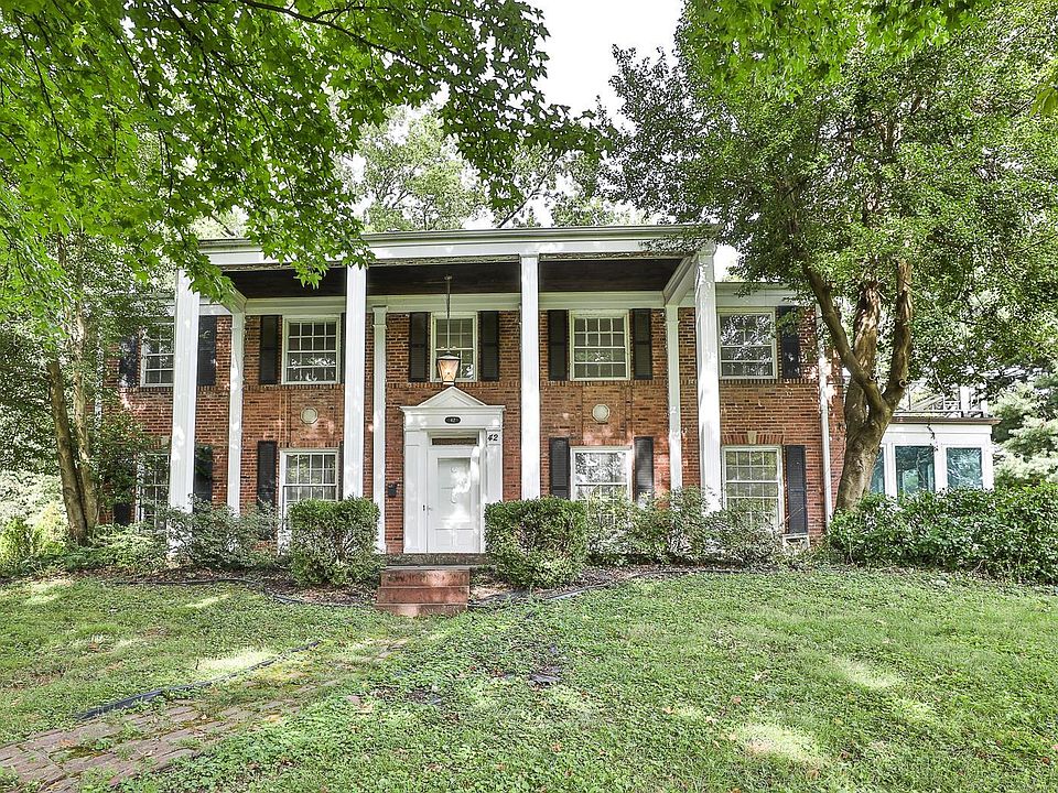 1st image of 42 Bellerive Acres