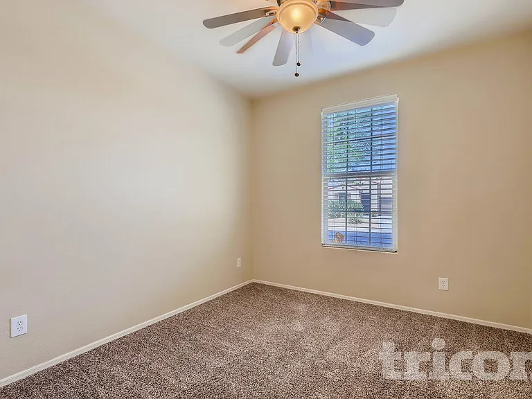 16833 W Moreland St — Photo 10