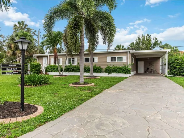 24 Williamsburg Way, Fort Myers, FL 33908