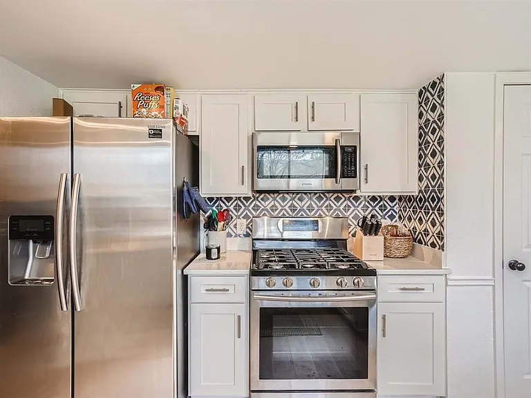 7701 Copano Dr — Photo 13