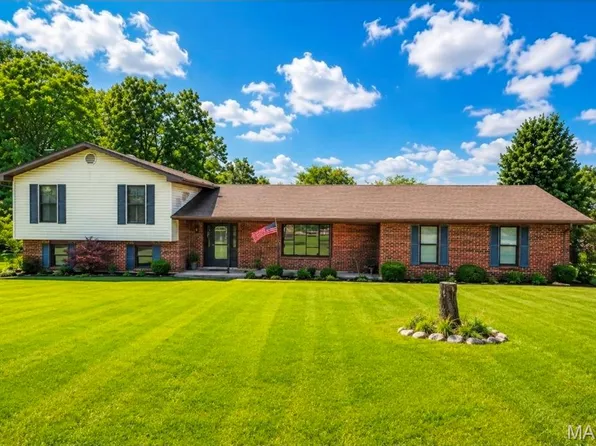 1559 Saddle Dr, Festus, MO 63028