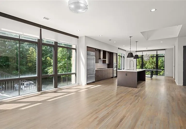 721 Longleaf Dr NE #6 — Photo 6