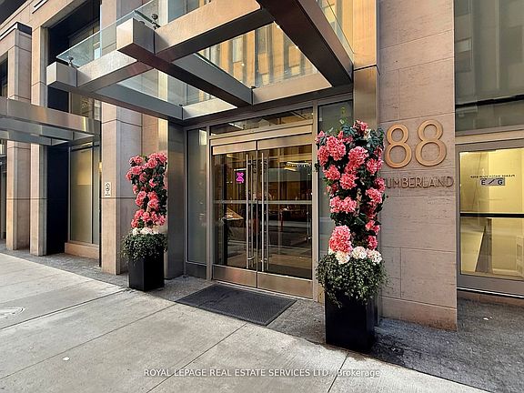3rd image of 88 Cumberland St #808