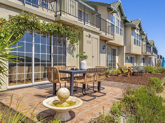 5th image of 260 Channing Way #1