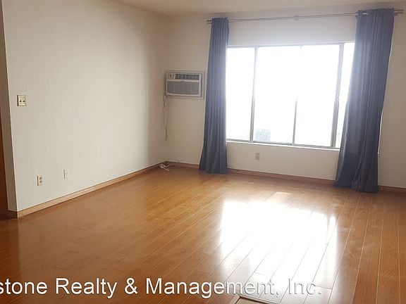 5th image of 1135 N Ogden Dr APT 7