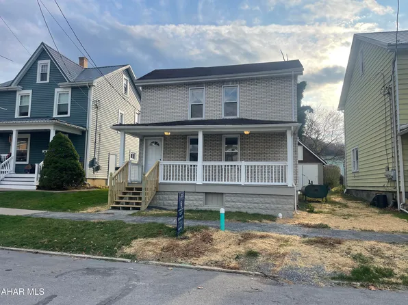 133 E 2nd St, Williamsburg, PA 16693