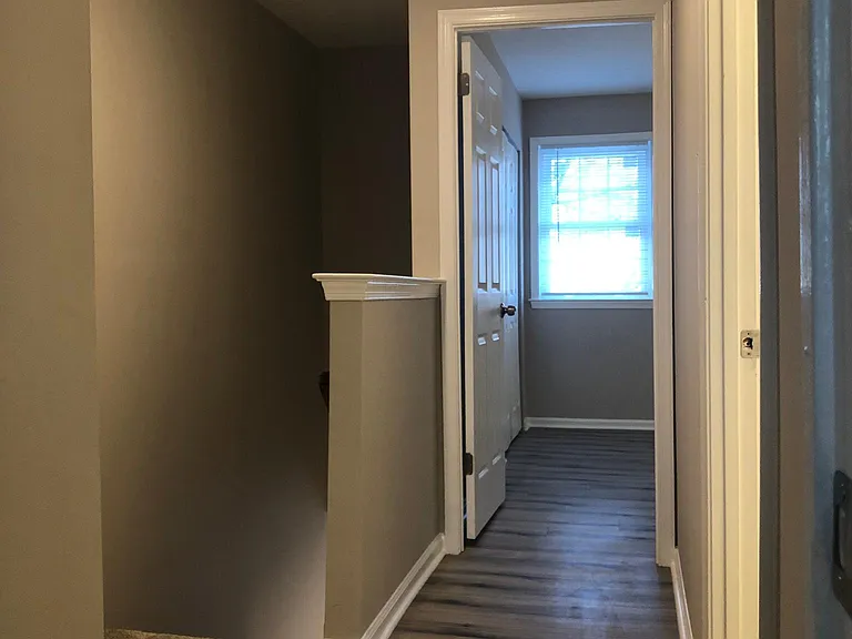 542 Newbury Ct — Photo 19