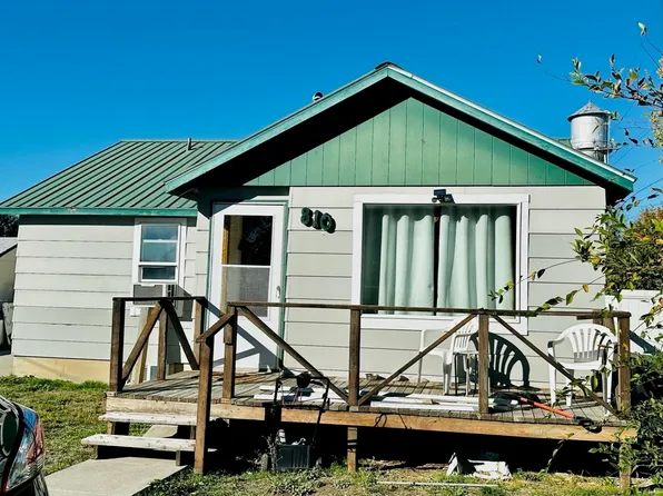 810 Locke Ave, Gooding, ID 83330