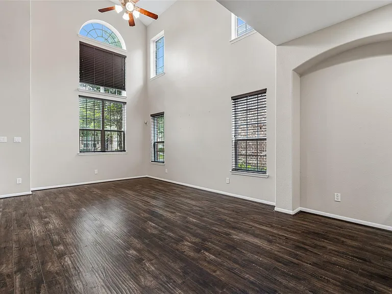 9131 Solvista Pass Ln — Photo 4